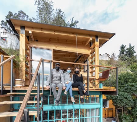 CUARTO EN EL AIRE / ROOM IN THE AIR